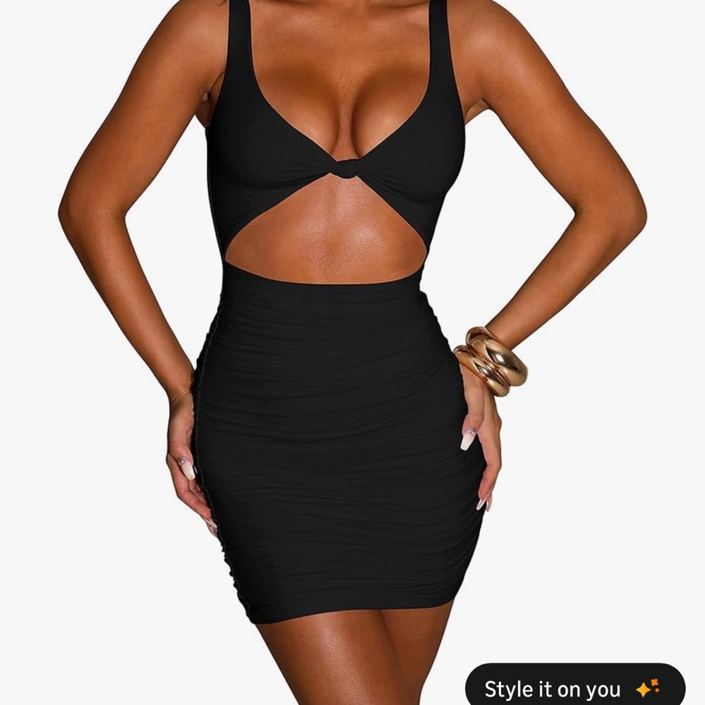 Black bodycon dress
